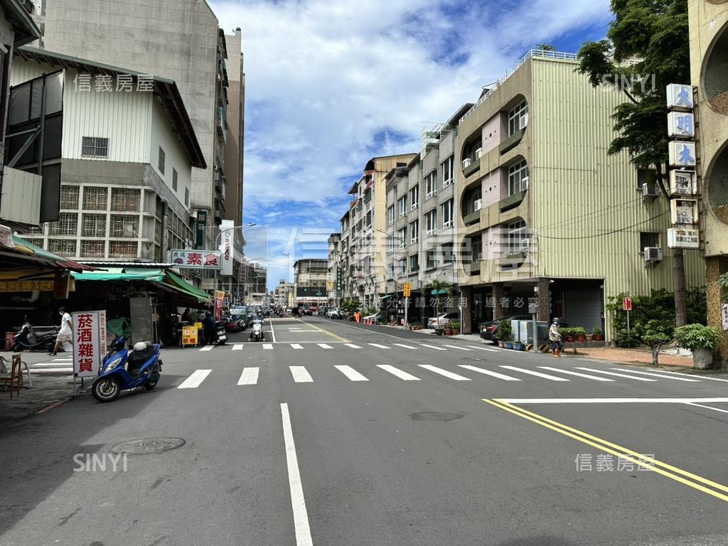 鹽埕近愛河北端街金店面房屋室內格局與周邊環境