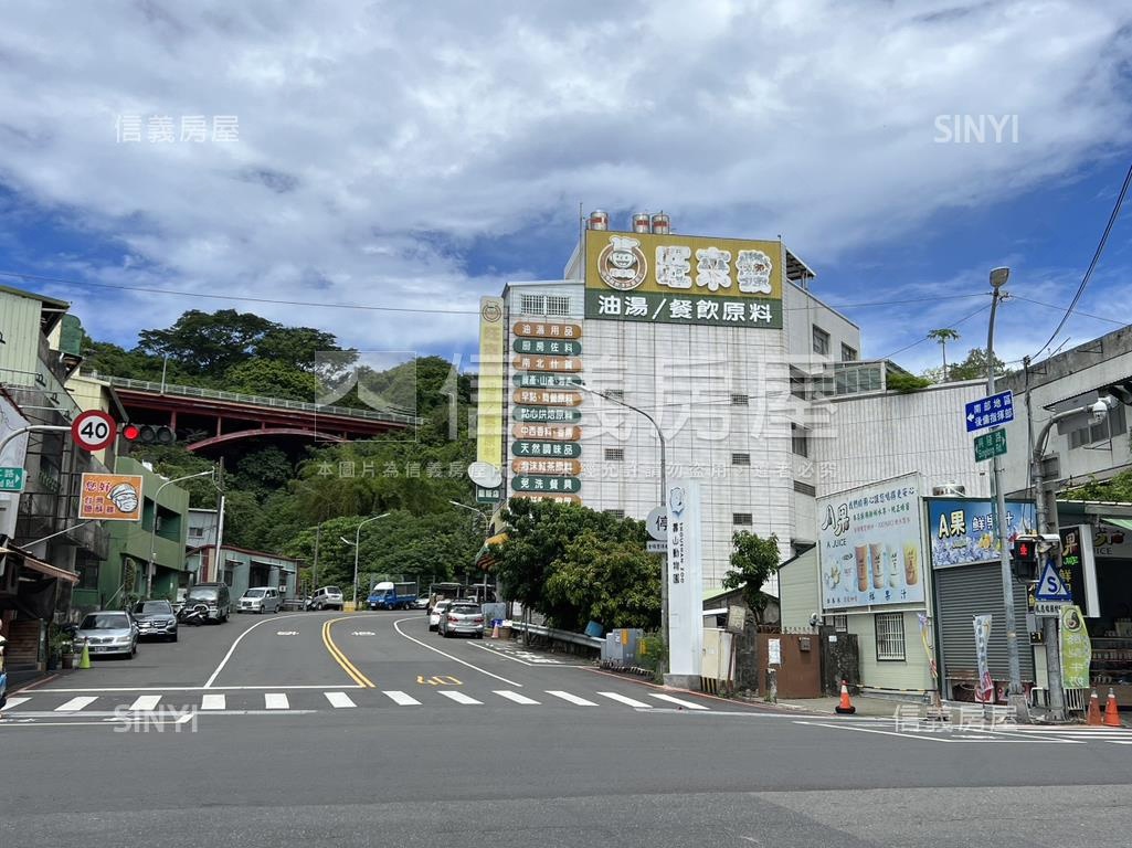 鹽埕近愛河北端街金店面房屋室內格局與周邊環境