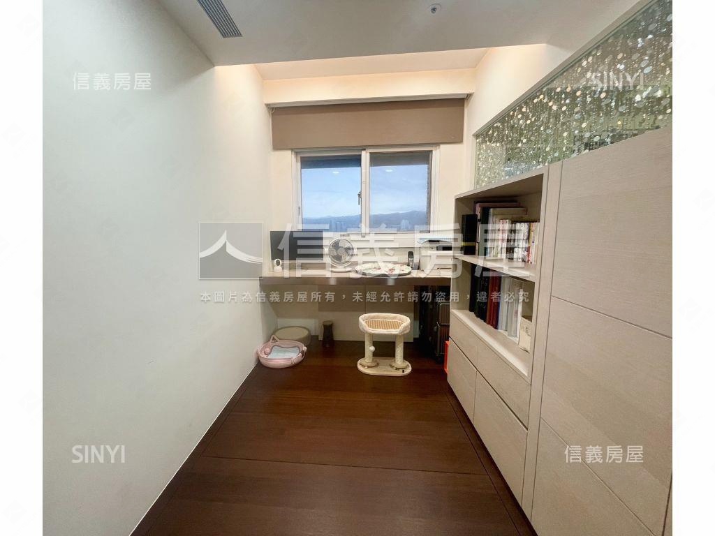 高樓層景觀精美裝潢３房房屋室內格局與周邊環境