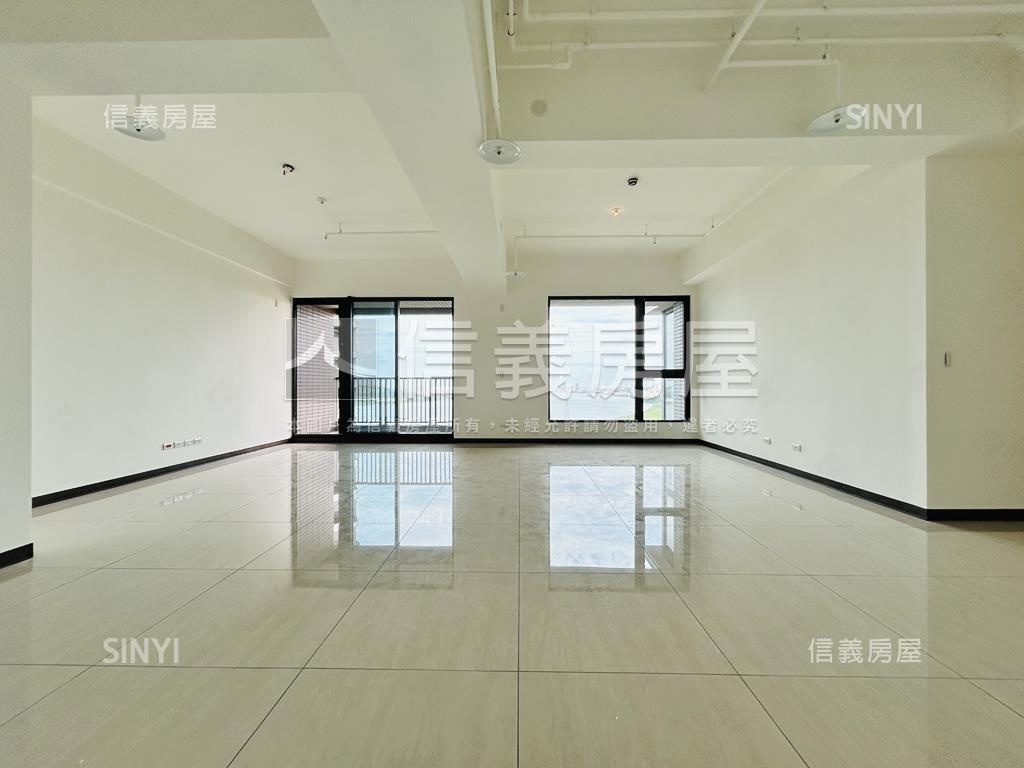 大河仰望全新河景高樓房屋室內格局與周邊環境