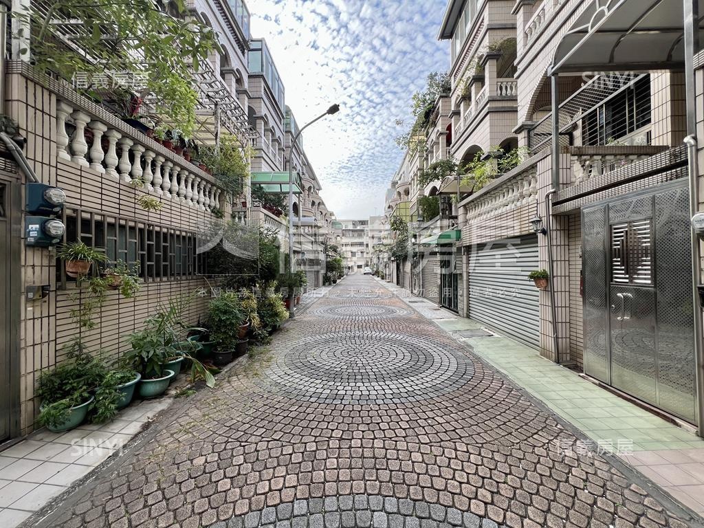 ㊝東區蛋黃★太子富貴別墅房屋室內格局與周邊環境