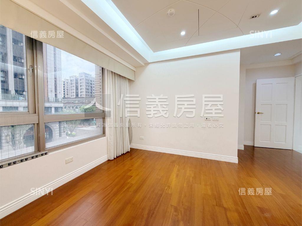 《皇鼎花園》美宅附車位房屋室內格局與周邊環境