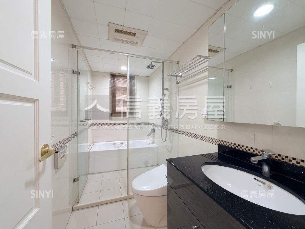 《皇鼎花園》美宅附車位房屋室內格局與周邊環境