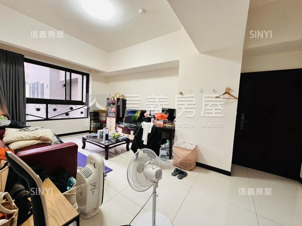 專任委託。一品小豪宅房屋室內格局與周邊環境