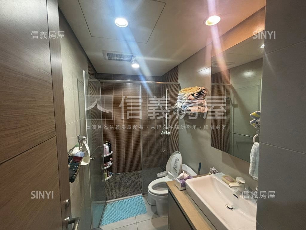 昇陽明四房雙車位房屋室內格局與周邊環境