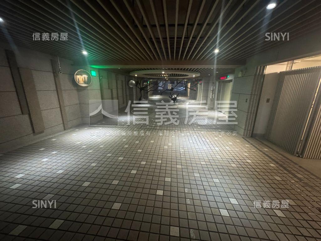 昇陽明四房雙車位房屋室內格局與周邊環境