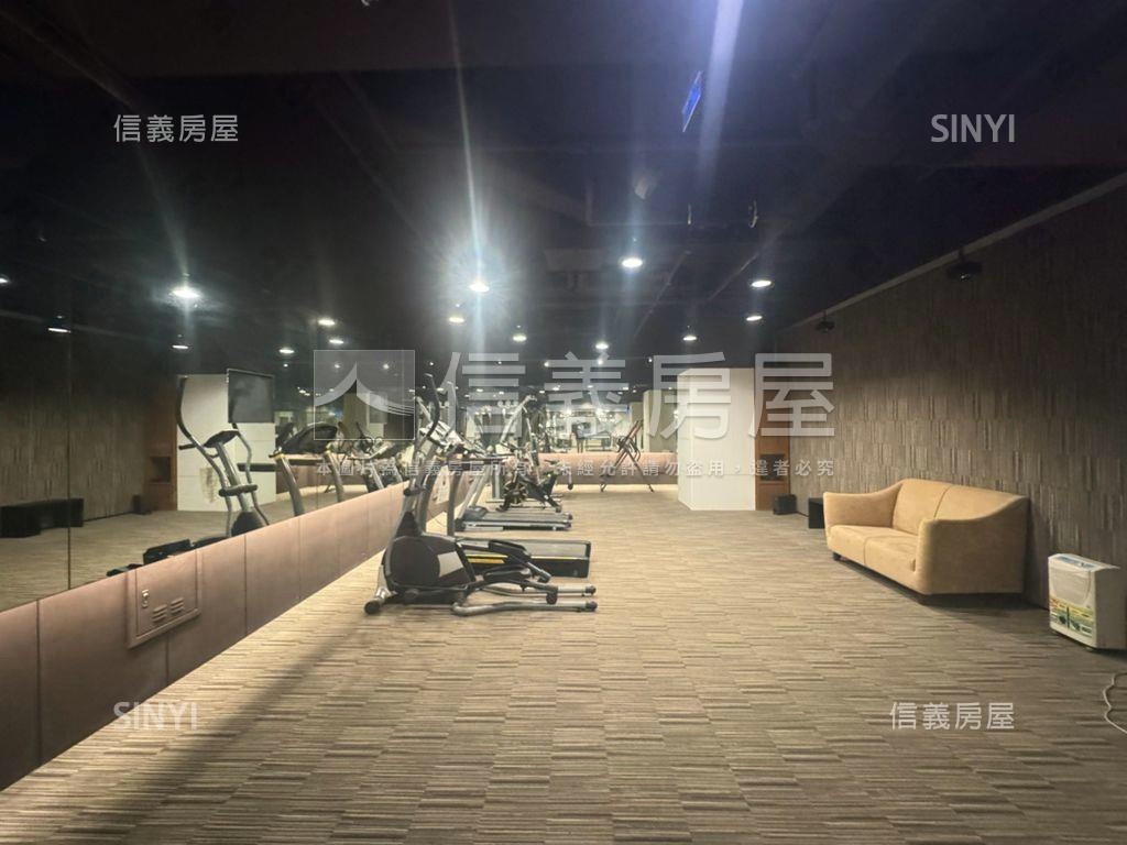 昇陽明四房雙車位房屋室內格局與周邊環境