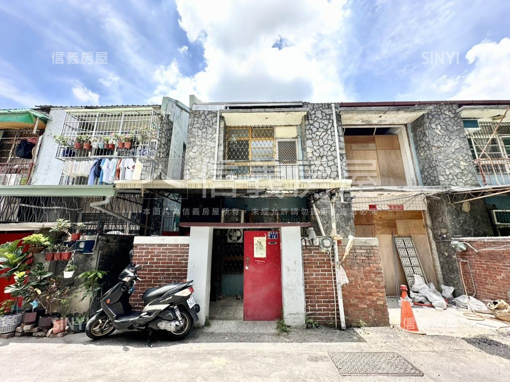 低總價邊間豪大庭院透天房屋室內格局與周邊環境