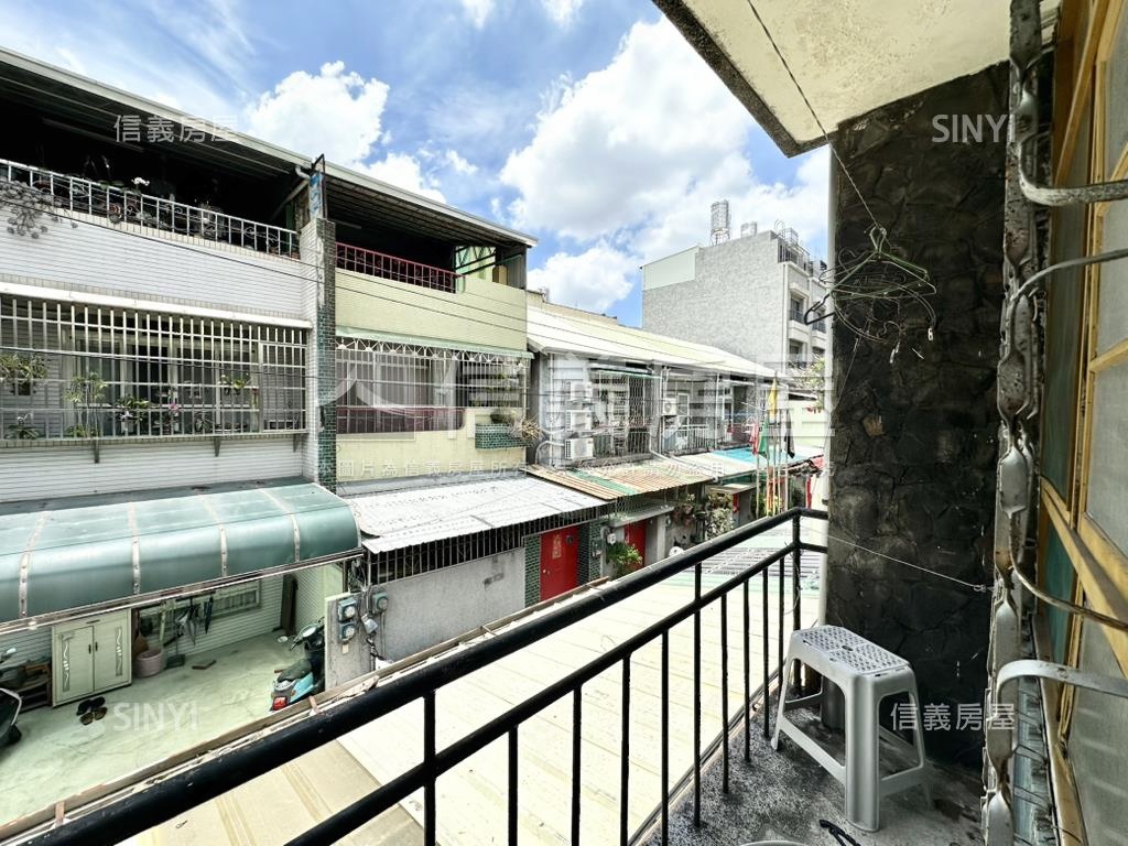 低總價邊間豪大庭院透天房屋室內格局與周邊環境