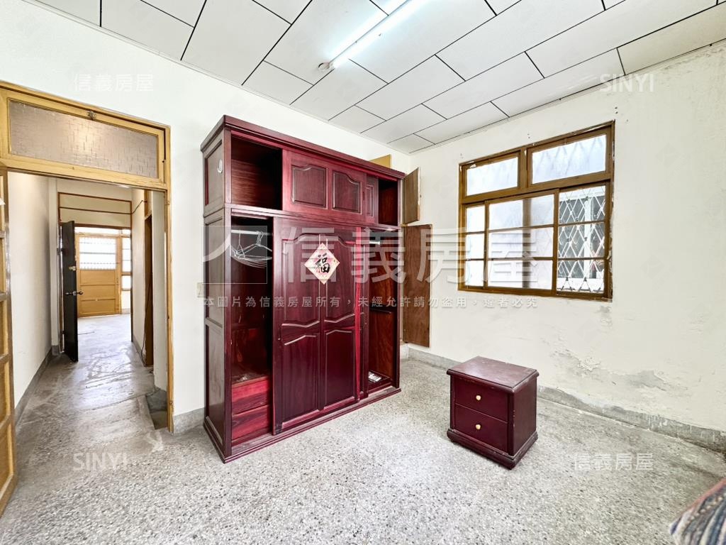 低總價邊間豪大庭院透天房屋室內格局與周邊環境