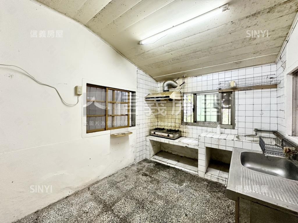 低總價邊間豪大庭院透天房屋室內格局與周邊環境