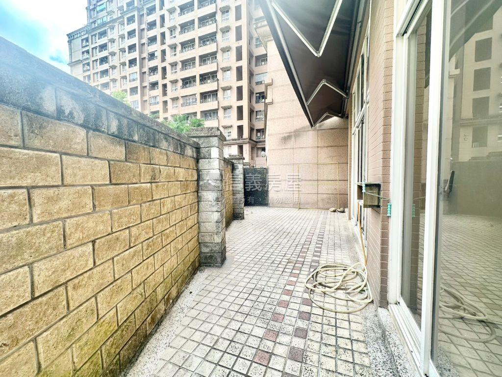 悠雅庭院景觀兩房車房屋室內格局與周邊環境