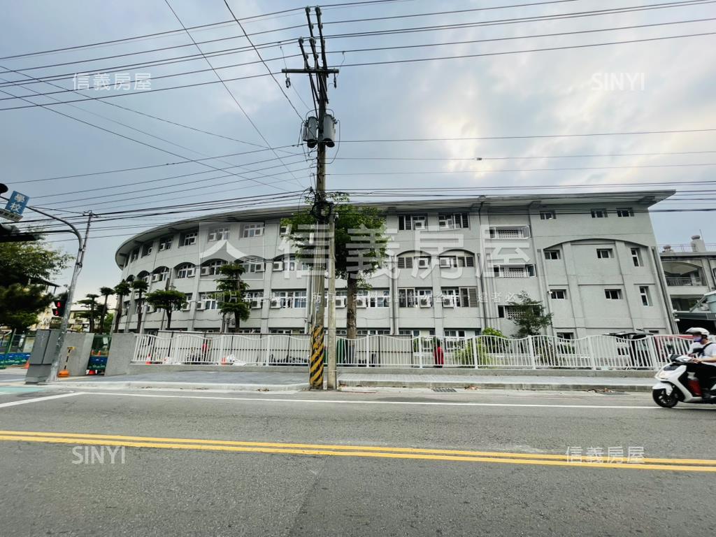 順天緮華高樓三房雙平車房屋室內格局與周邊環境