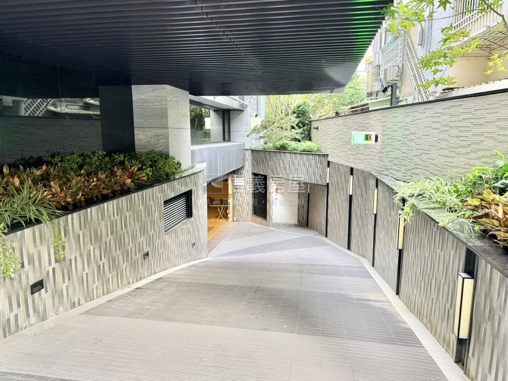 日健邸三房坡平車小豪邸房屋室內格局與周邊環境