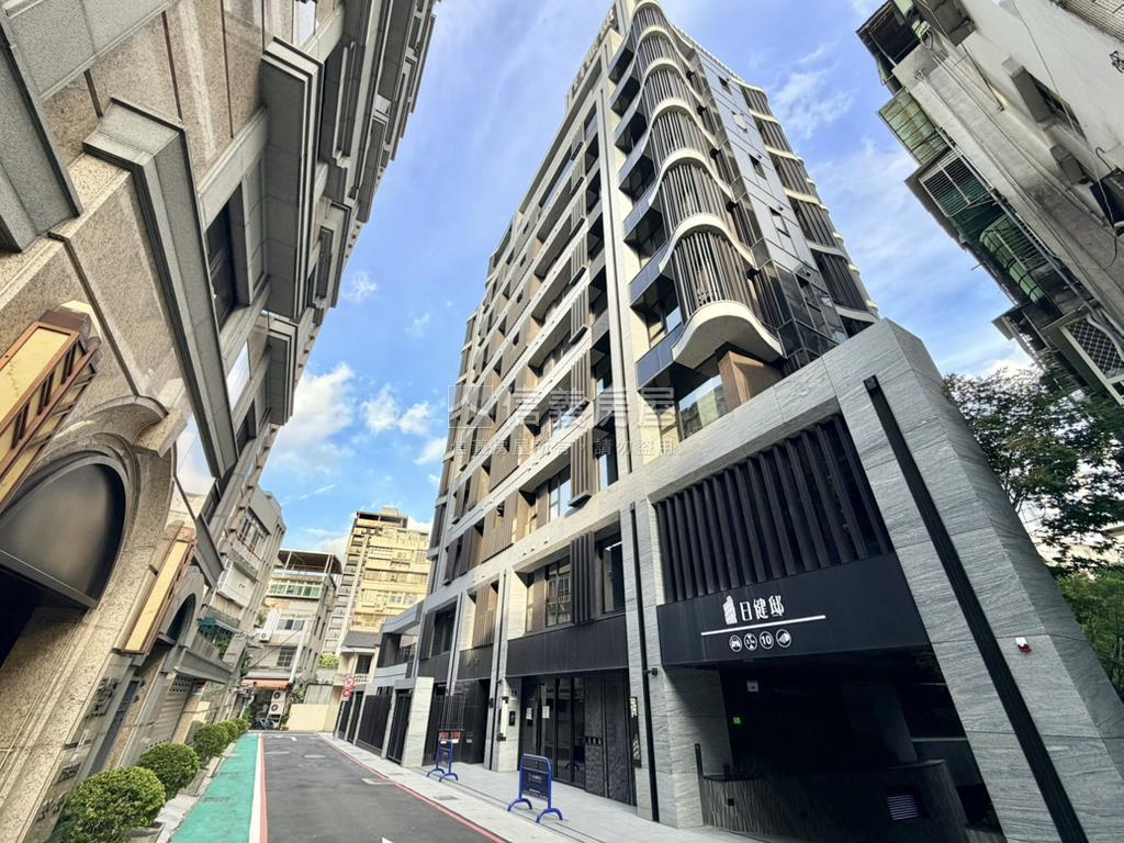 日健邸三房坡平車小豪邸房屋室內格局與周邊環境