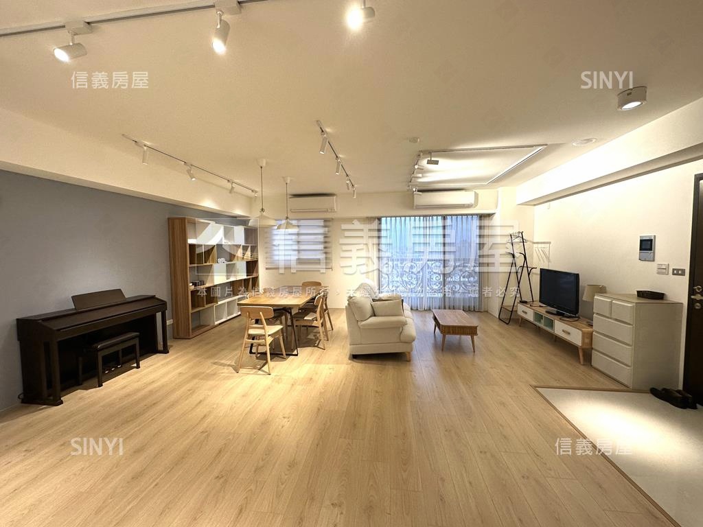 專任昭揚裝潢景觀屋房屋室內格局與周邊環境