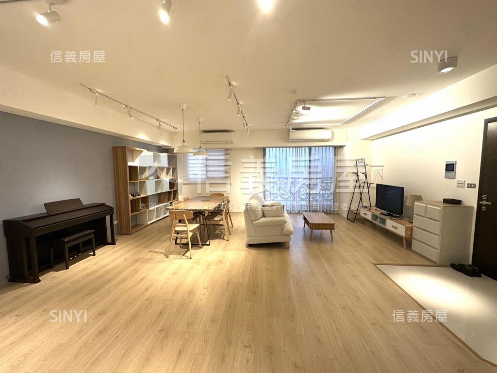 專任昭揚裝潢景觀屋房屋室內格局與周邊環境