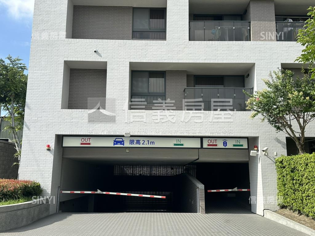 沙鹿近未來捷運★兩房平車房屋室內格局與周邊環境