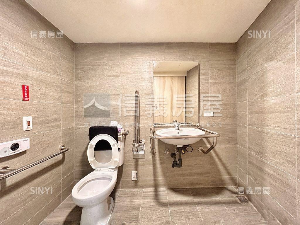 近Ａ９捷運翫美金店面Ｓ３房屋室內格局與周邊環境