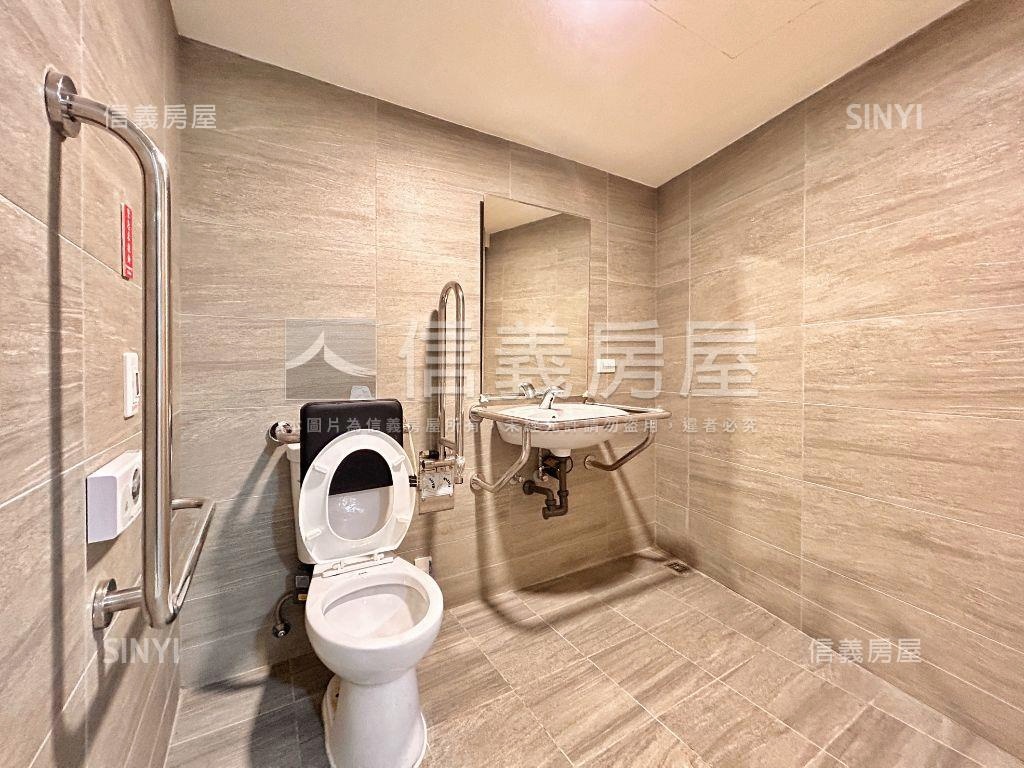 近Ａ９捷運翫美金店面Ｓ３房屋室內格局與周邊環境