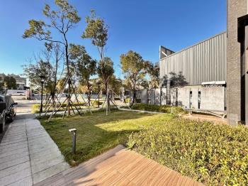 近Ａ９捷運翫美金店面Ｓ３