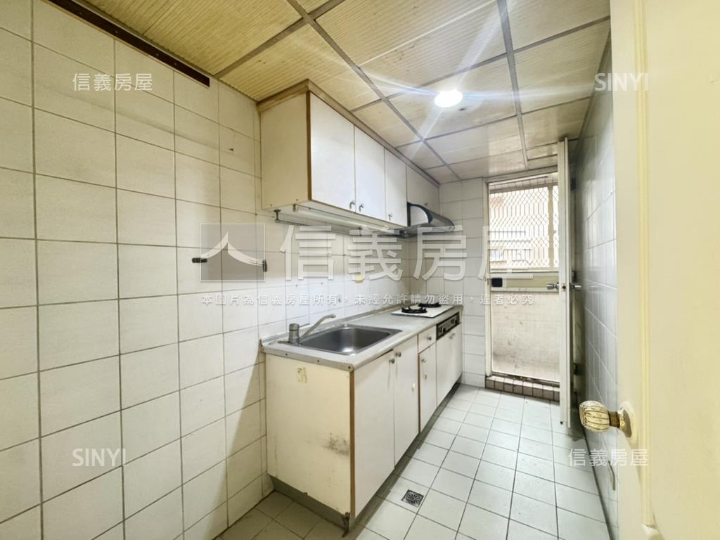 昌平電梯兩房房屋室內格局與周邊環境