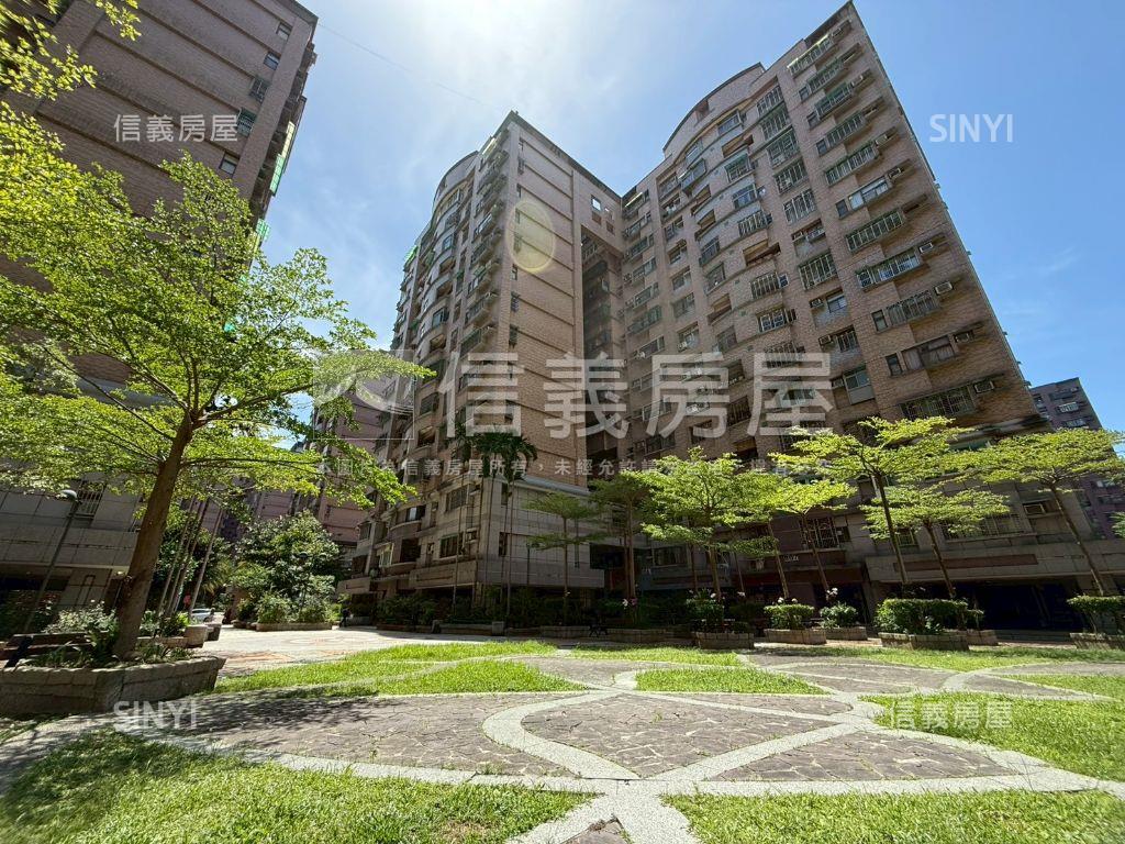 清幽山景大四房車位房屋室內格局與周邊環境
