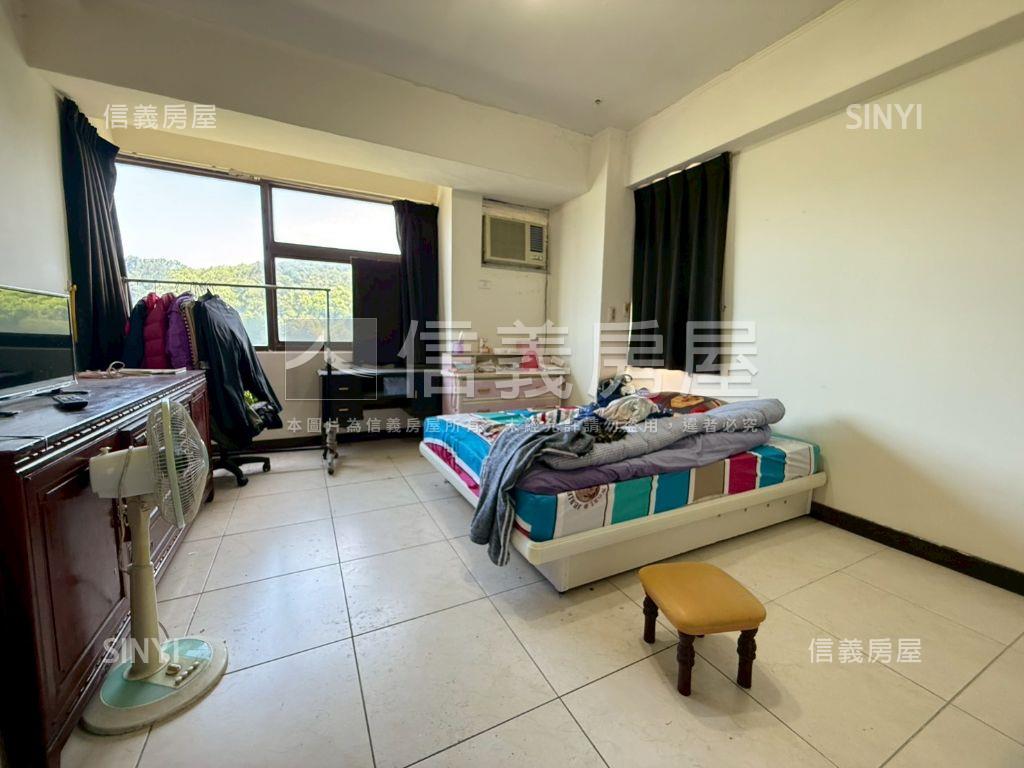 清幽山景大四房車位房屋室內格局與周邊環境