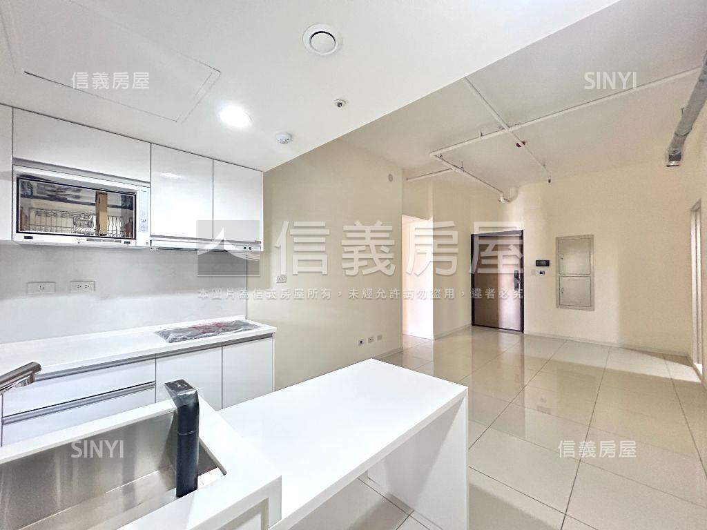 市政１號院高樓三房平車讚房屋室內格局與周邊環境