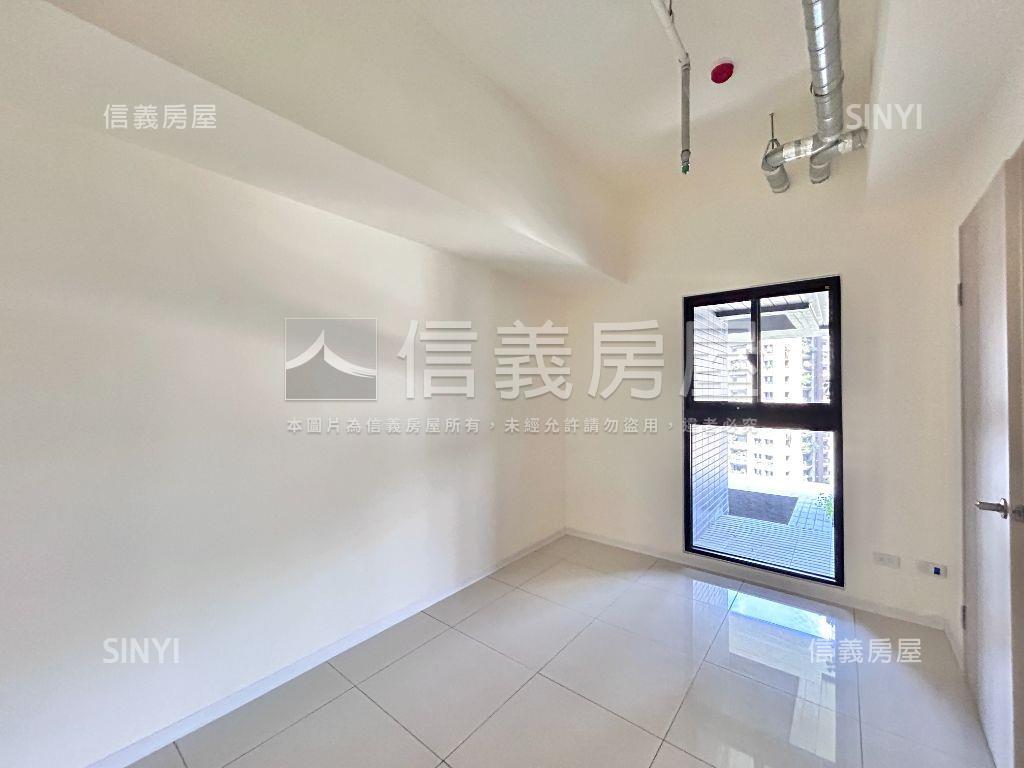 市政１號院高樓三房平車讚房屋室內格局與周邊環境