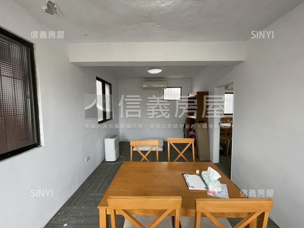 初二後可看三房有頂加車位房屋室內格局與周邊環境