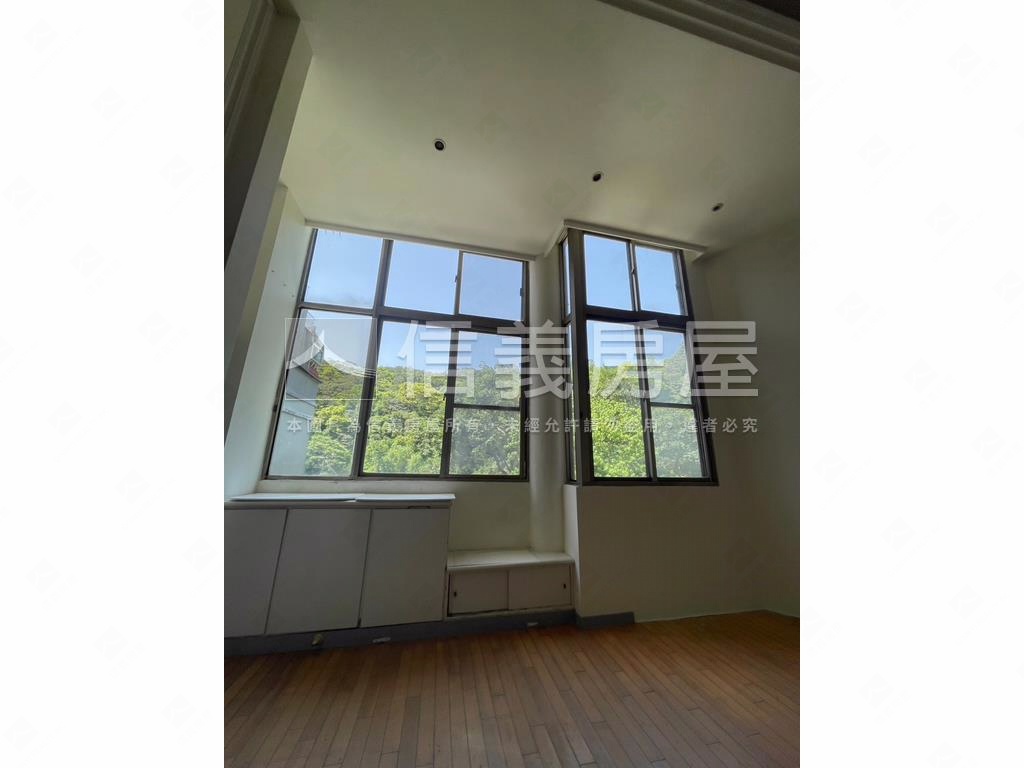 ．碧湖．綠景．樓中樓．房屋室內格局與周邊環境