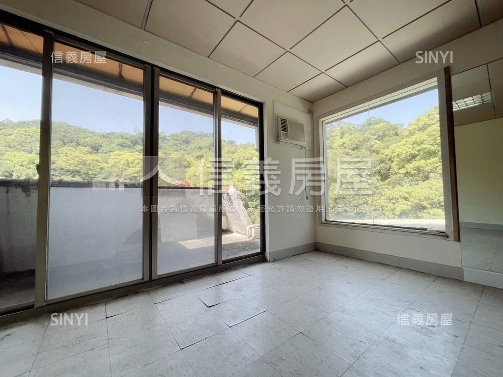 ．碧湖．綠景．樓中樓．房屋室內格局與周邊環境