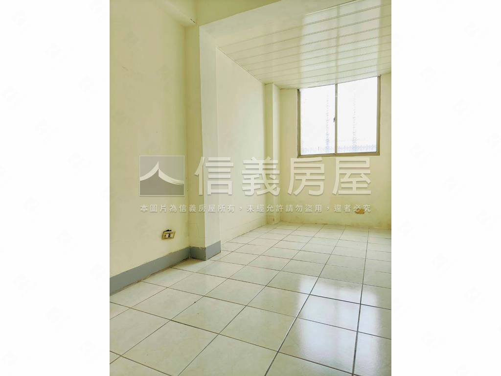 ．碧湖．綠景．樓中樓．房屋室內格局與周邊環境