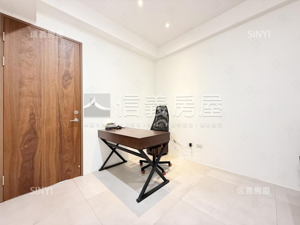 保泰逸居精美稀有四房平車房屋室內格局與周邊環境