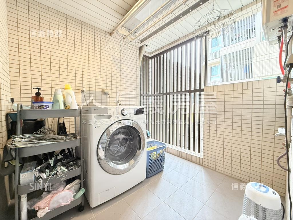 保泰逸居精美稀有四房平車房屋室內格局與周邊環境