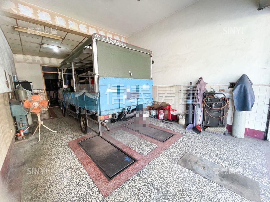 鳳山正路稀有透天店面房屋室內格局與周邊環境