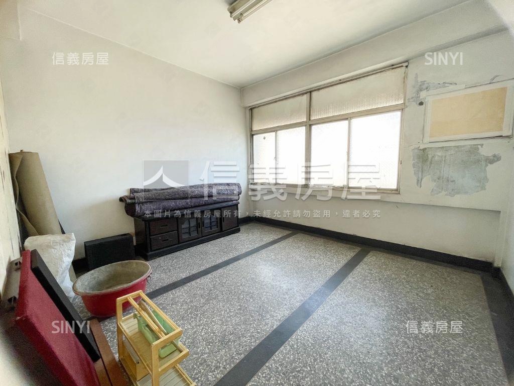鳳山正路稀有透天店面房屋室內格局與周邊環境