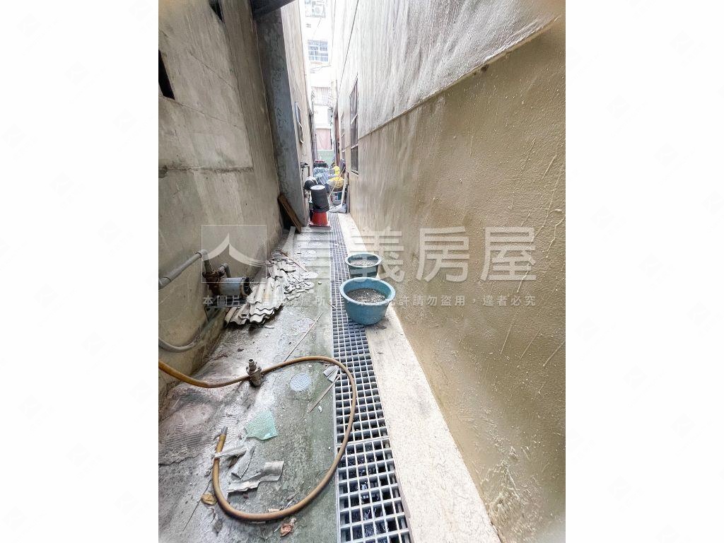 鳳山正路稀有透天店面房屋室內格局與周邊環境