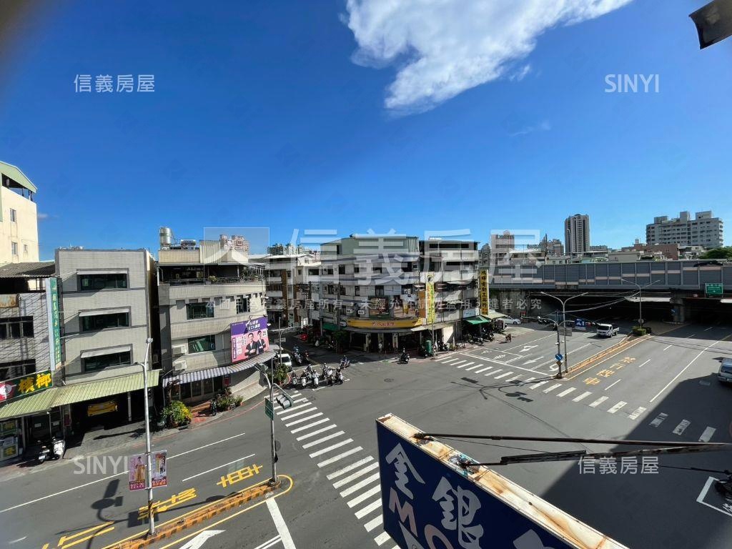 鳳山正路稀有透天店面房屋室內格局與周邊環境