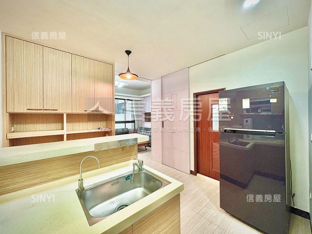 南科｜邊間質感雙車別墅房屋室內格局與周邊環境