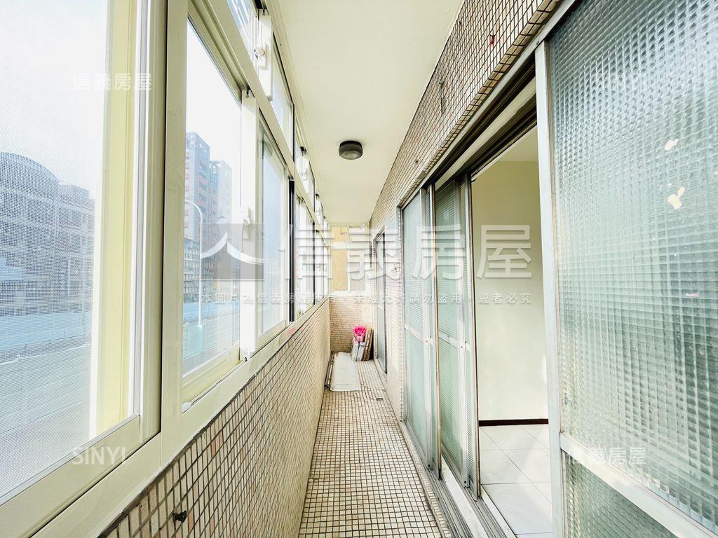 雙併電梯採光美三房房屋室內格局與周邊環境