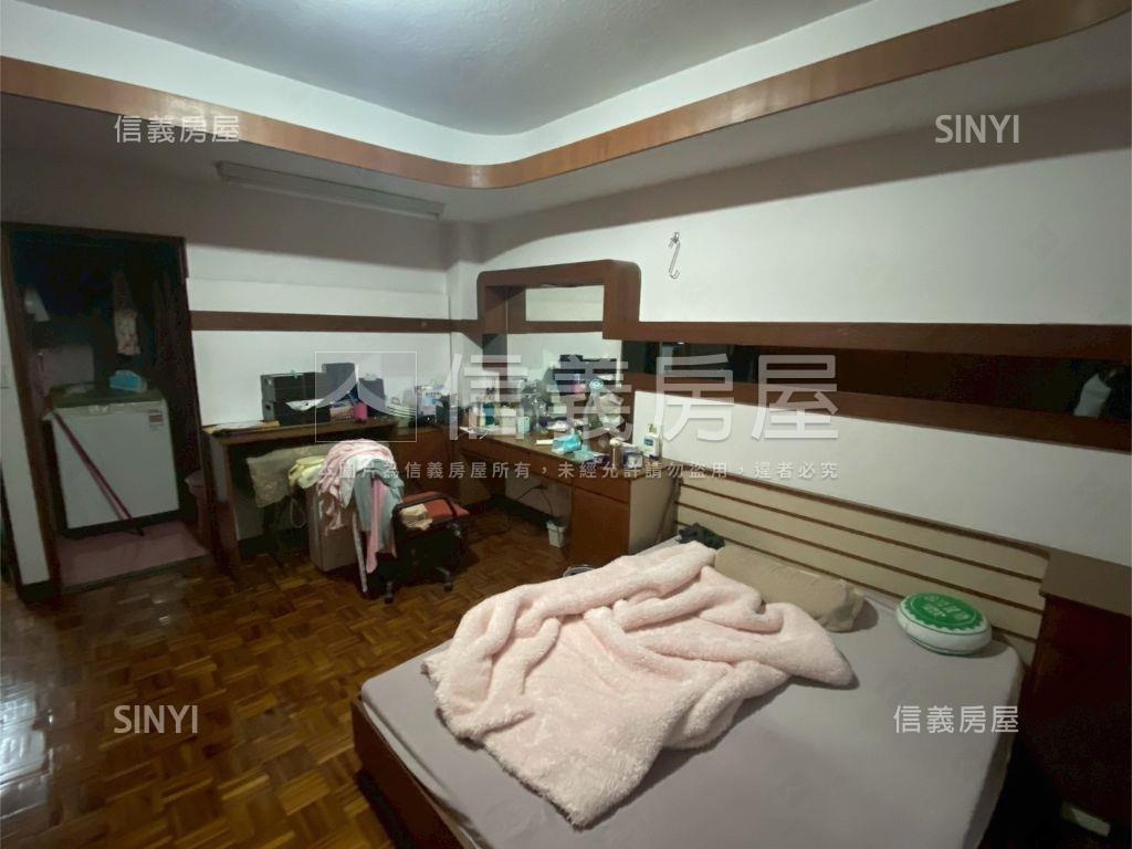 近台電大樓站電梯大四房房屋室內格局與周邊環境