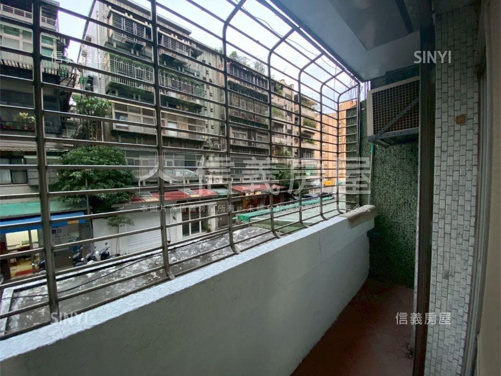 近台電大樓站電梯大四房房屋室內格局與周邊環境