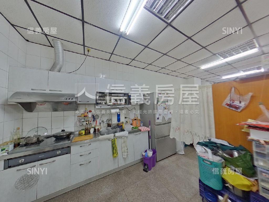 ✦瓜熟蒂落✦近亞萬面寬店房屋室內格局與周邊環境