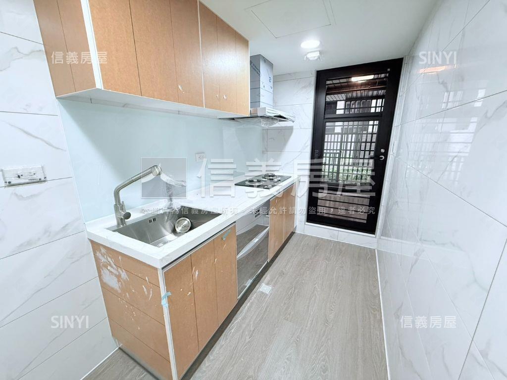 景安文匯露臺三房車位房屋室內格局與周邊環境