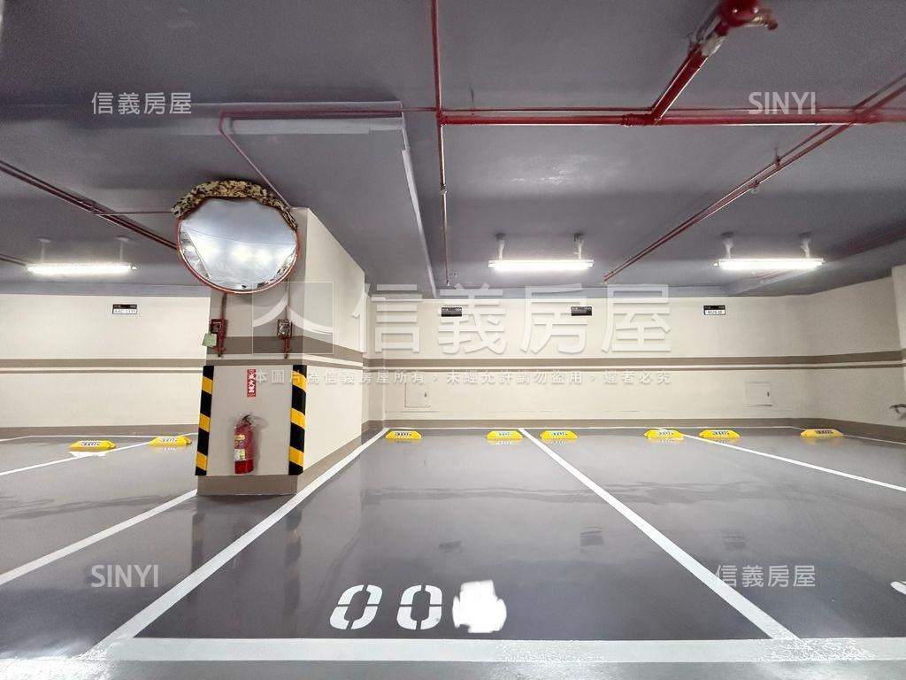 景安文匯露臺三房車位房屋室內格局與周邊環境