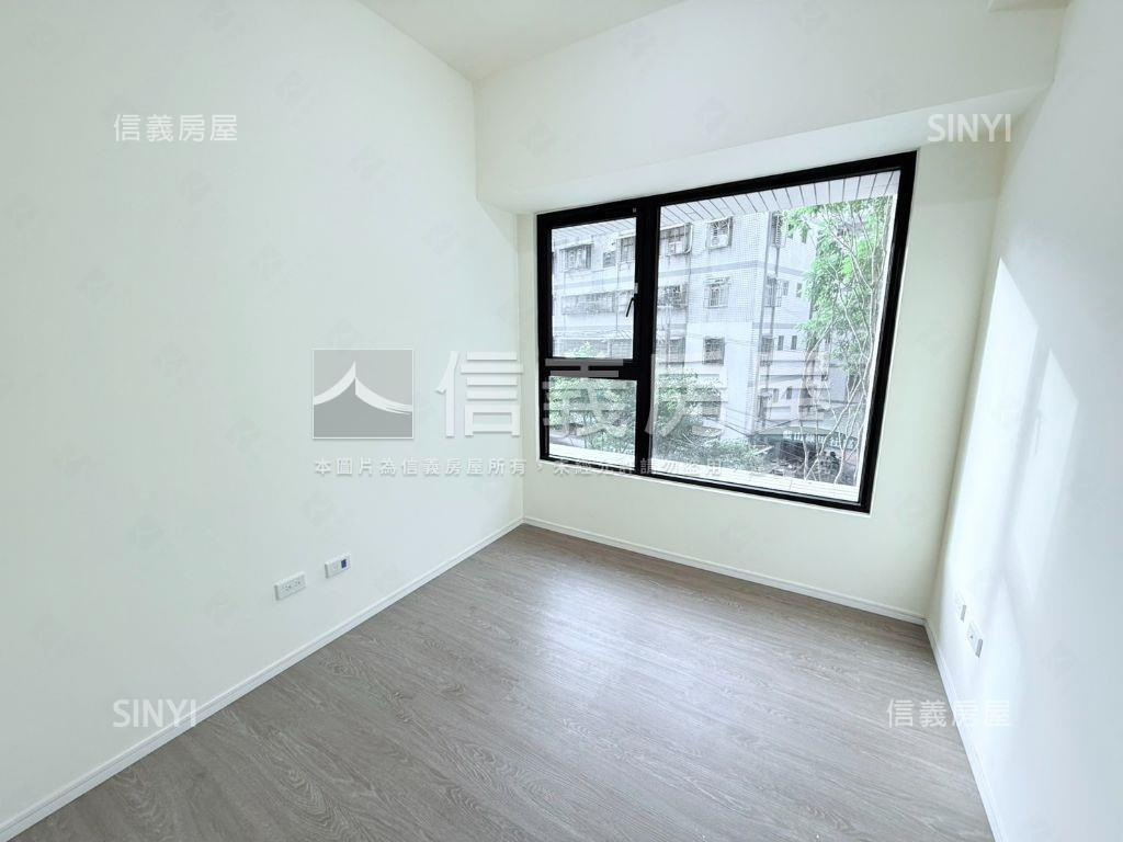 景安文匯露臺三房車位房屋室內格局與周邊環境