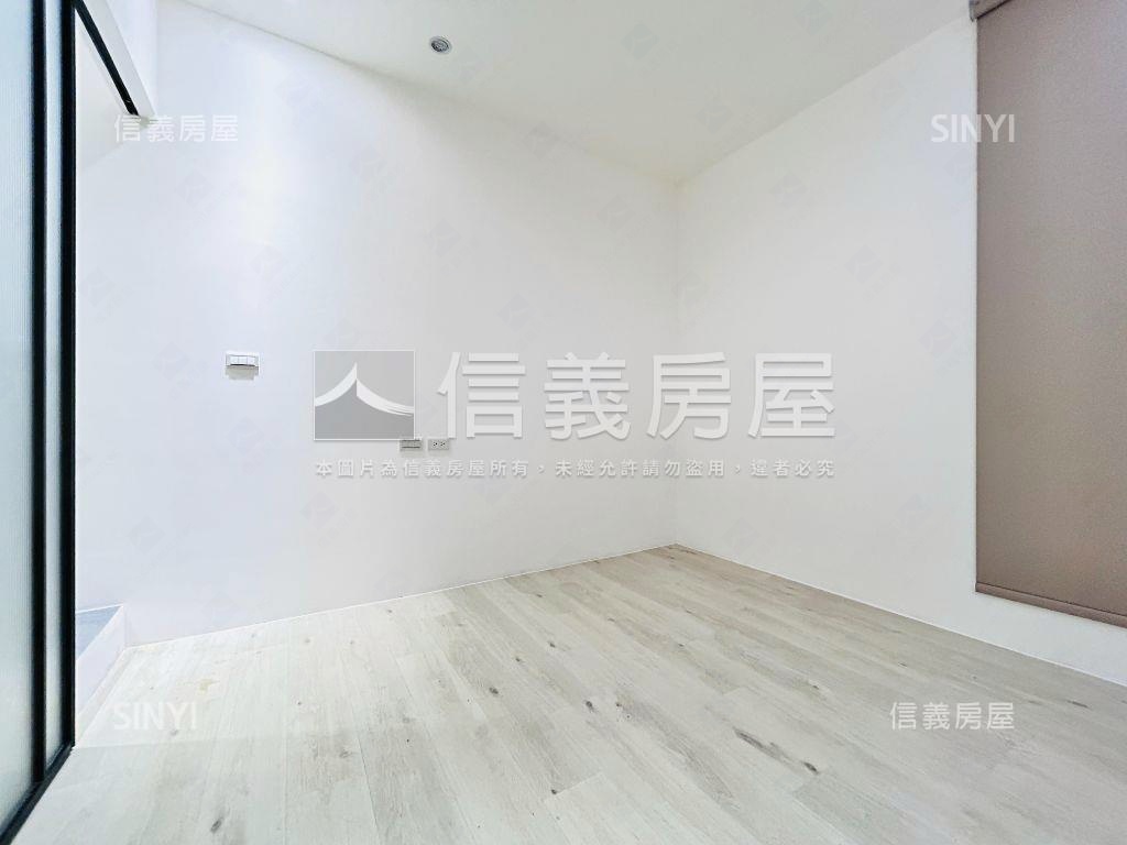 中正路未來Ｇ９旁商辦２房屋室內格局與周邊環境