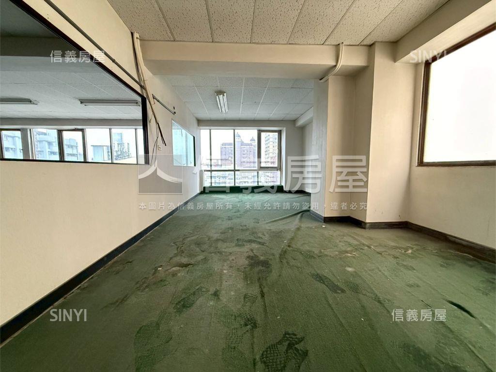 世界企業大樓ＡＢ房屋室內格局與周邊環境